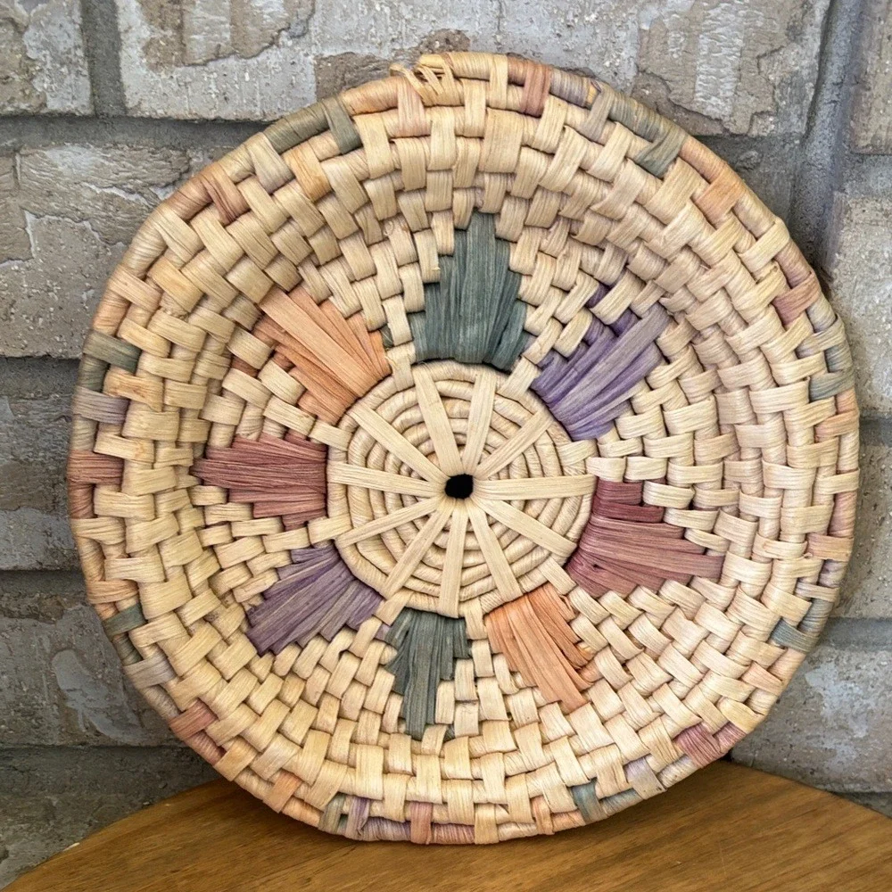 Vintage Handwoven Wicker Pastel Southwestern Basket Casserole HotPad Wall‎ Decor